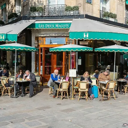 Place Saint-sulpice Appartement *