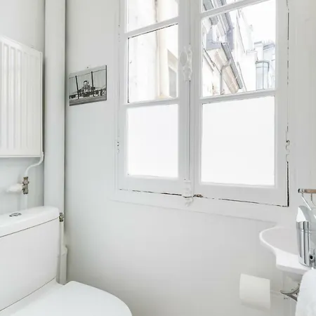 Place Saint-sulpice Appartement *
